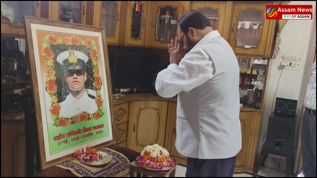 Assam government gave a cheque of Rs 5 lakh, tribute to the martyrs of Pahalgam attack