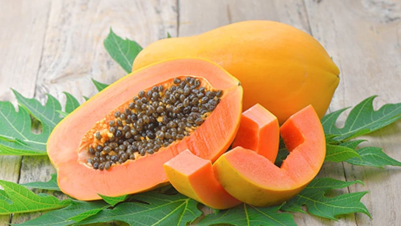 Papaya Benefits: Eating papaya early in the morning will strengthen the digestive system! Papaya improves heart health and energy