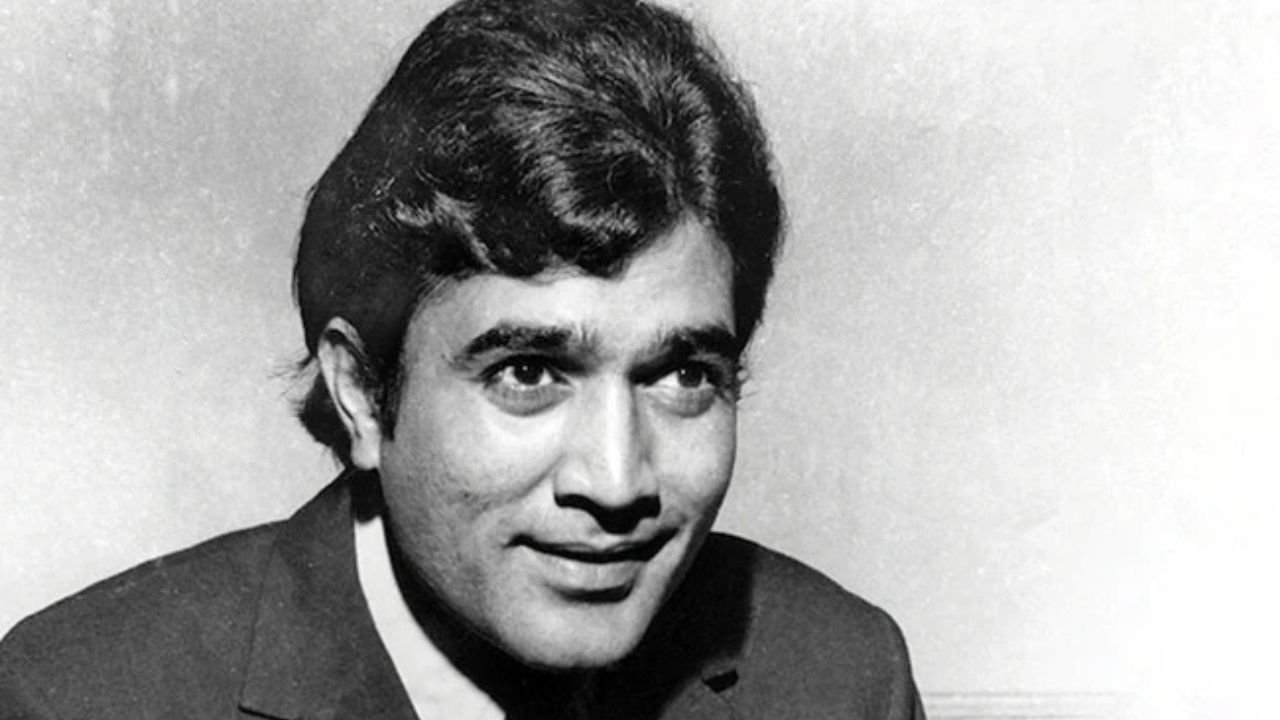 The journey of Indian cinema's first superstar Rajesh Khanna reached from the college stage to the glamour of the silver screen