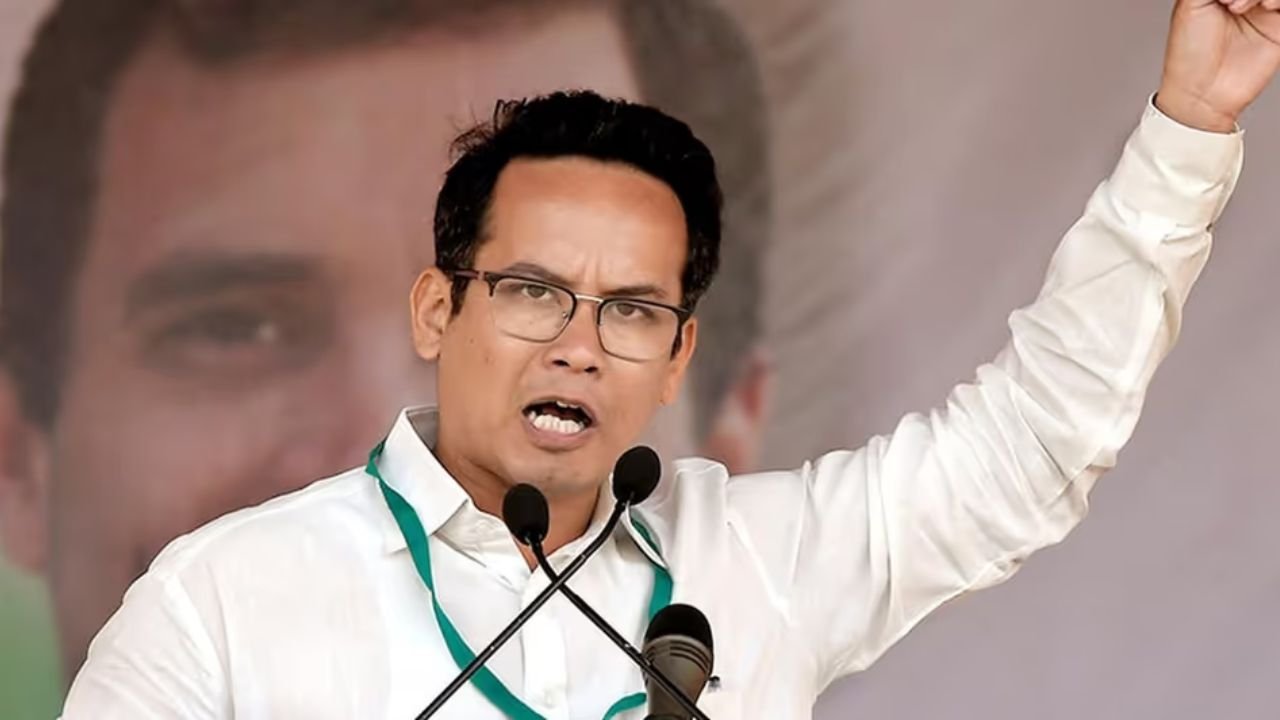 Gaurav Gogoi cornered Gadkari-Taking toll on bad roads is like rubbing salt on the wounds of the public