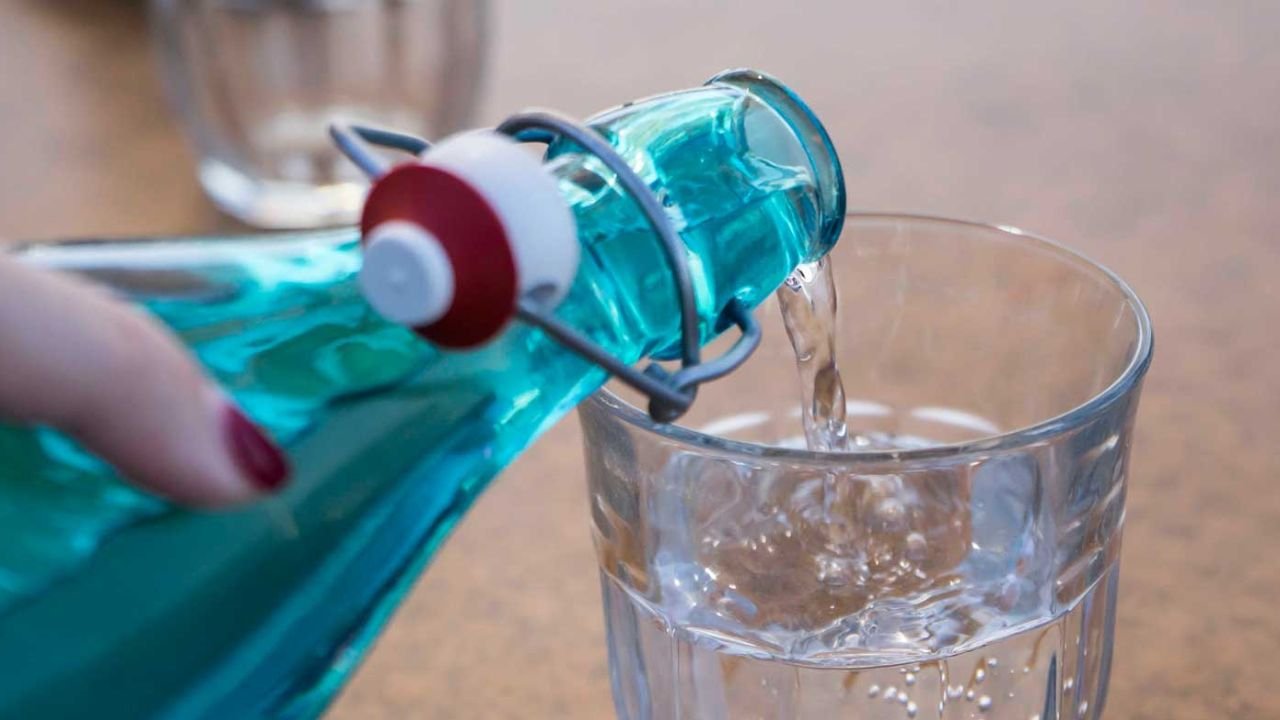Alkaline water: Does it really help reduce body acidity and strengthen bones?