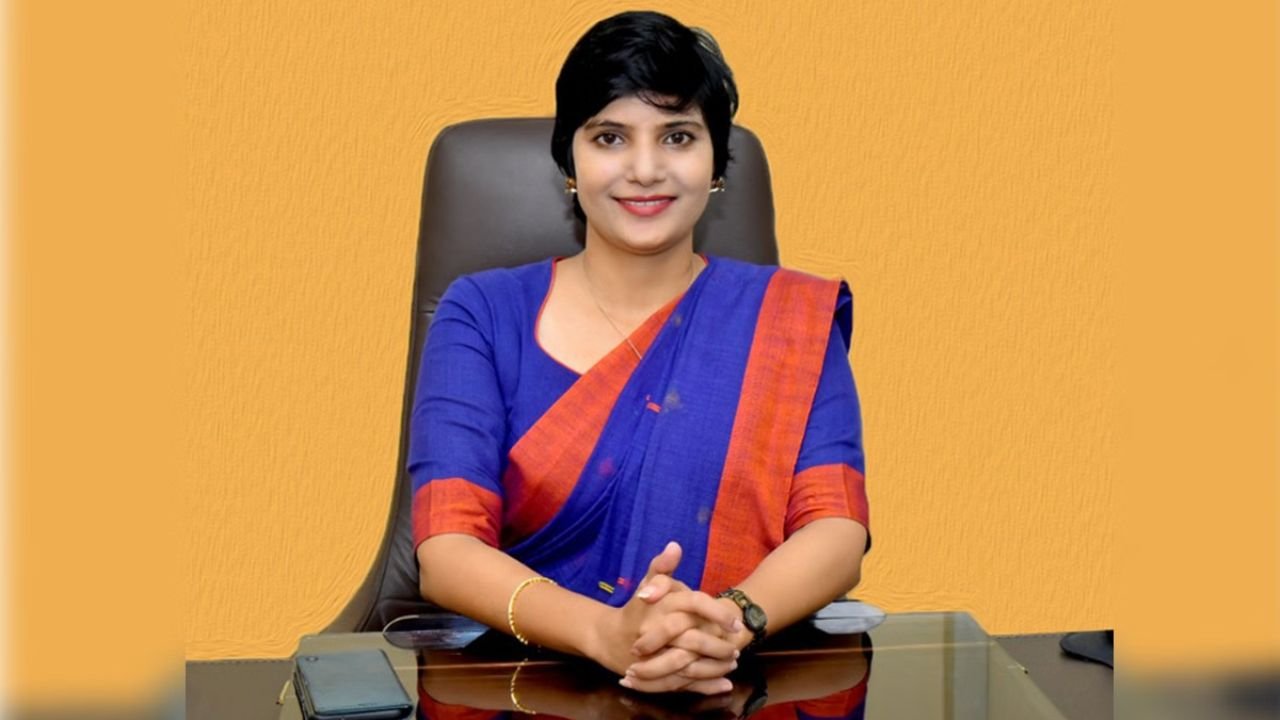 IAS Hari Chandana set an example with hard work and dedication, a unique beginning of change in society