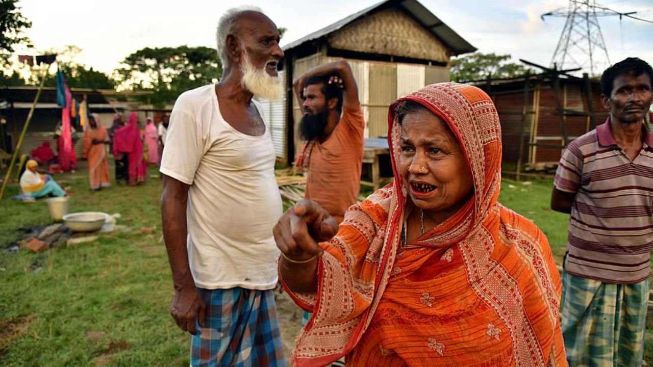 Assam News: Thousands of Bengali Muslim families evicted from their homes in Assam BJP government's eviction, sheltered on private land