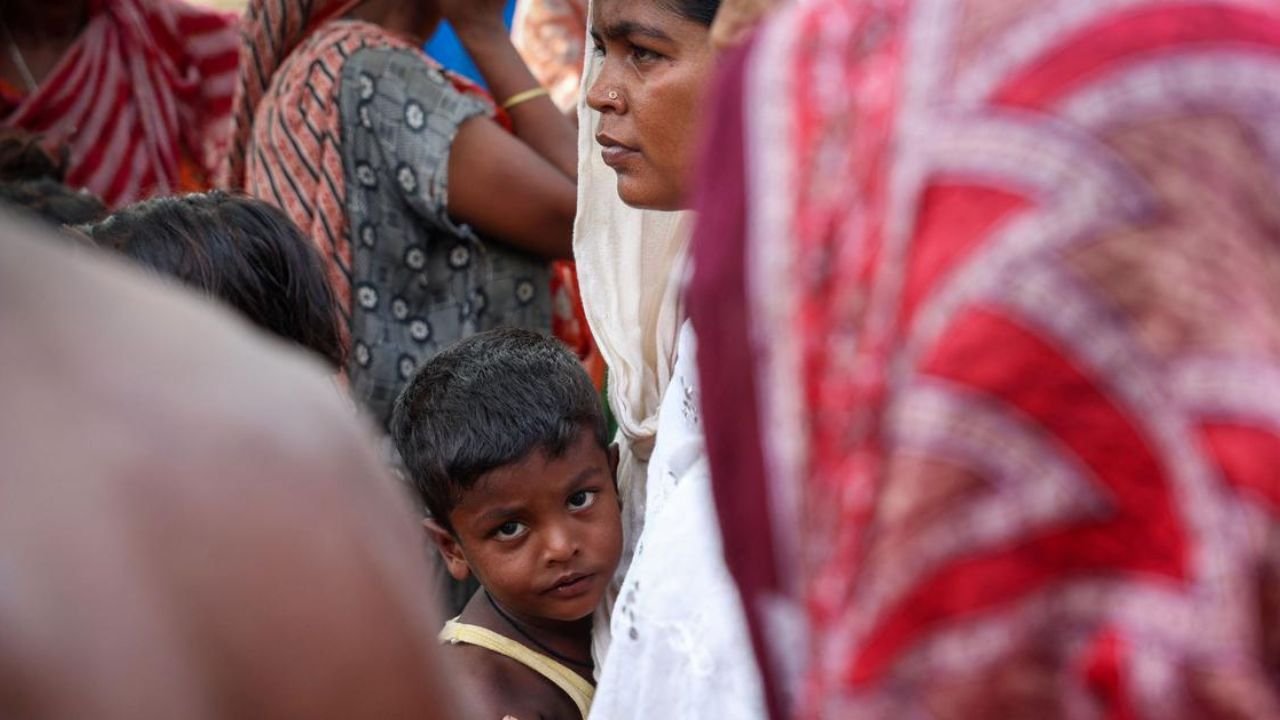 Assam News: Thousands of Bengali Muslim families evicted from their homes in Assam BJP government's eviction, sheltered on private land