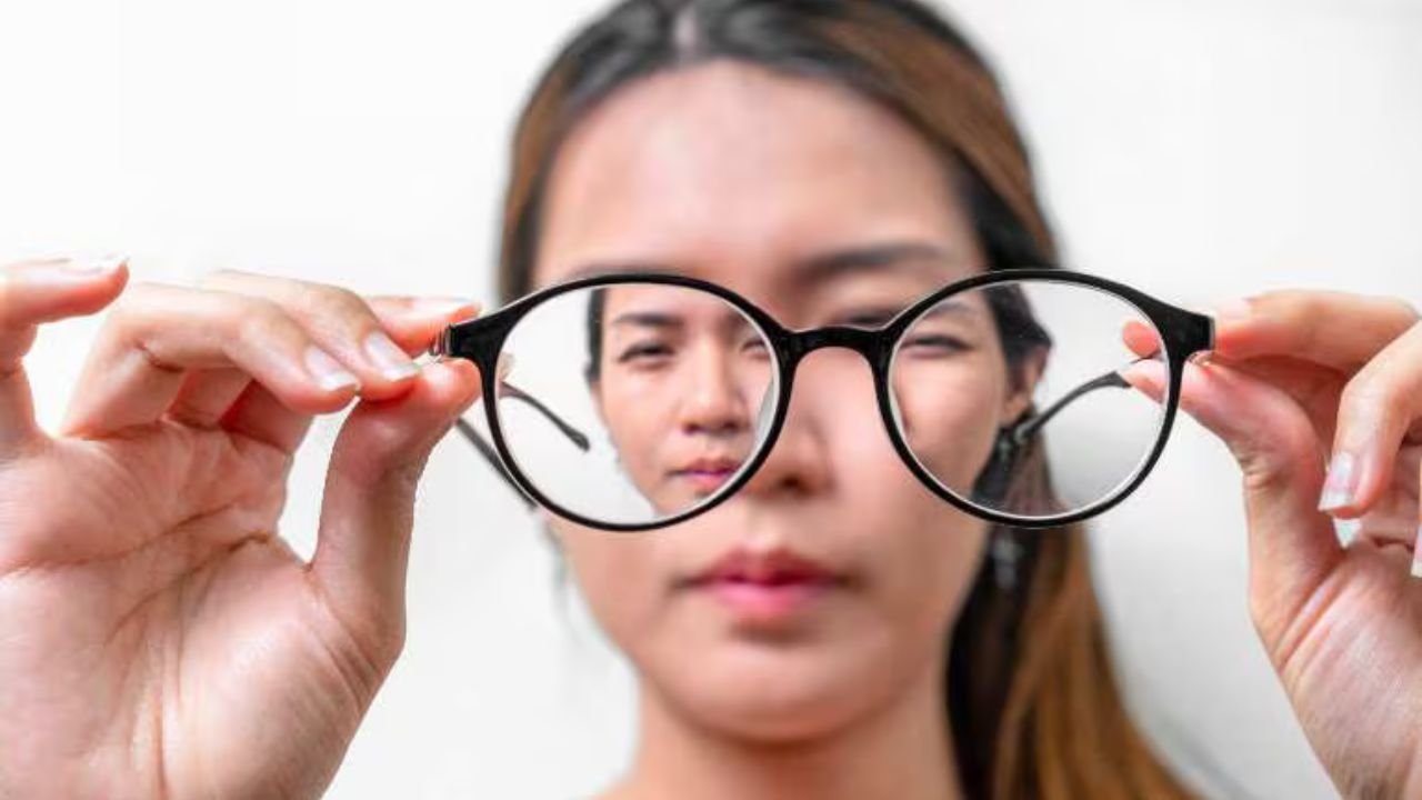 Health Alert: Deficiency of this vitamin can cause blurred vision; learn how to supplement it in your diet.