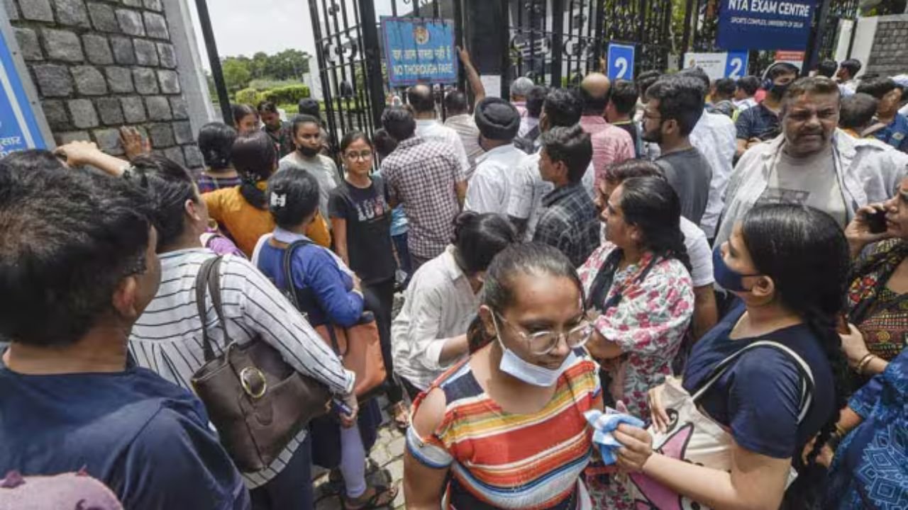 UPSC has released the admit cards for CDS 2 and NDA/NA 2, youth preparing for the exam can download them now