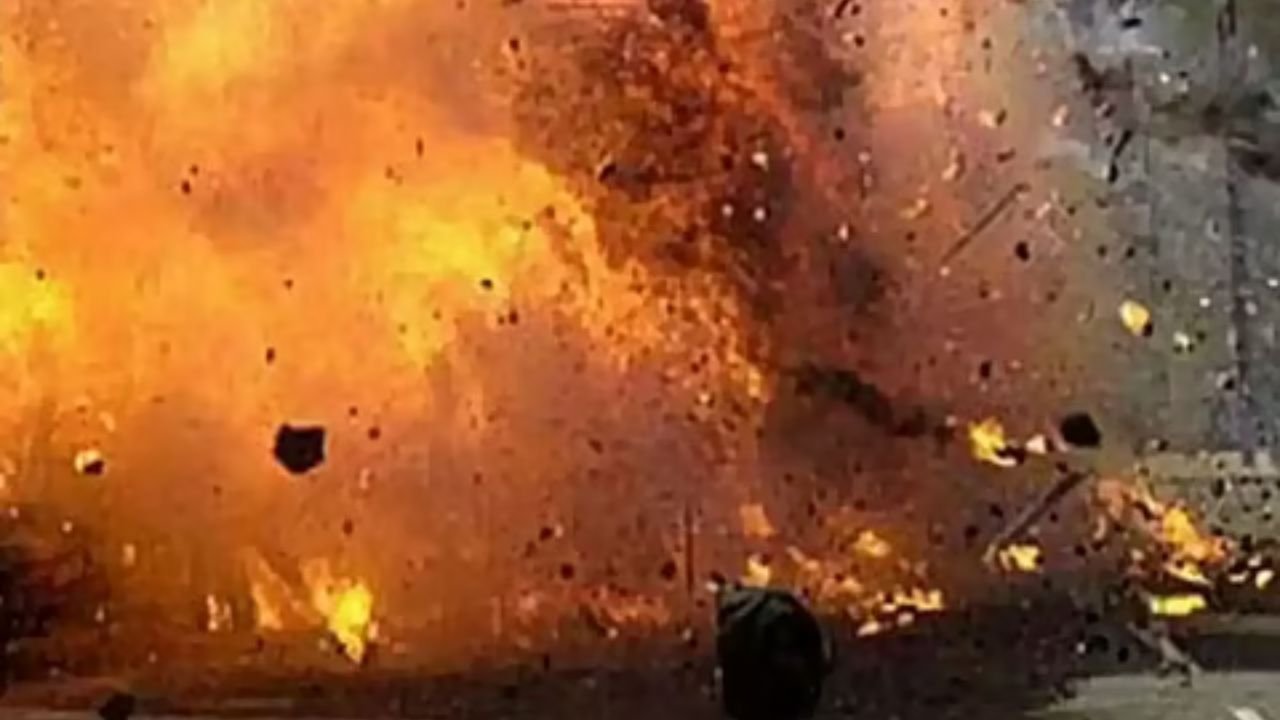 A dangerous attack took place in Kakopathar, Assam, with firing and explosions throughout the night; security forces took control.