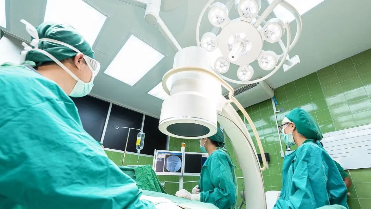 Which vein was cut during the tubectomy procedure? Learn how it prevented childbirth.