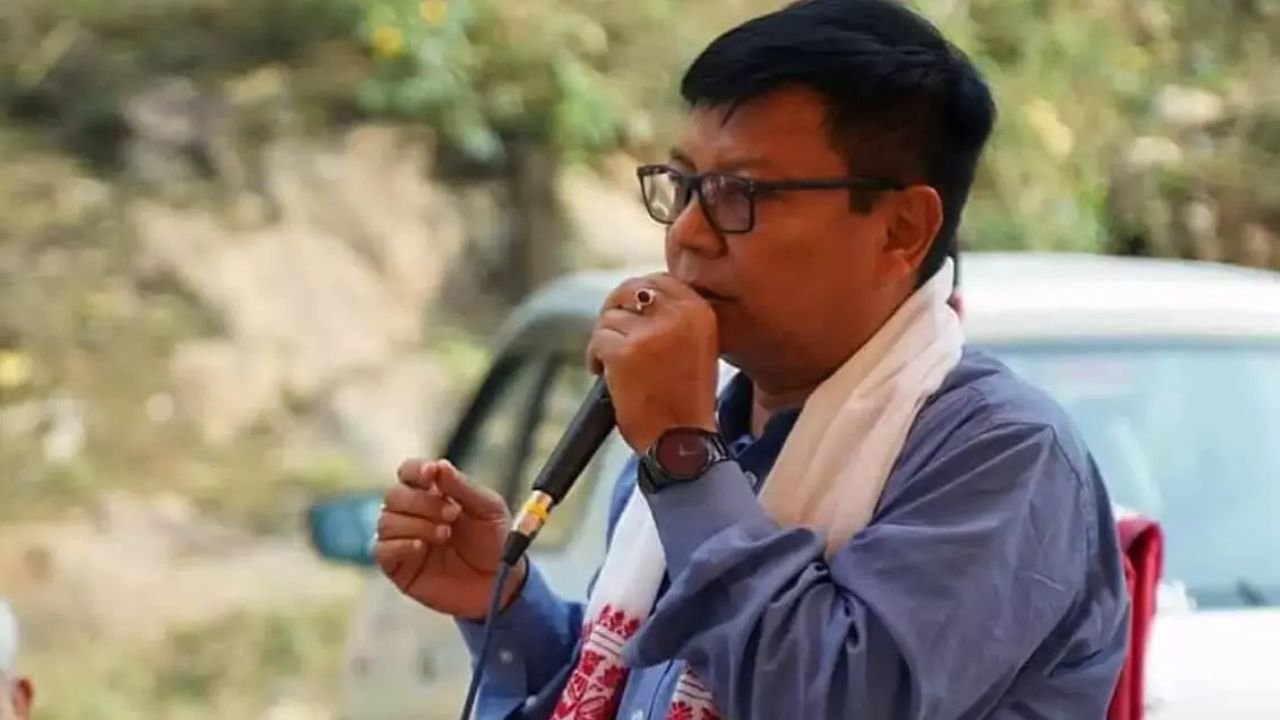 It is wrong to increase Assam's debt without agriculture and industry, Debabrata Saikia reprimanded the Chief Minister.