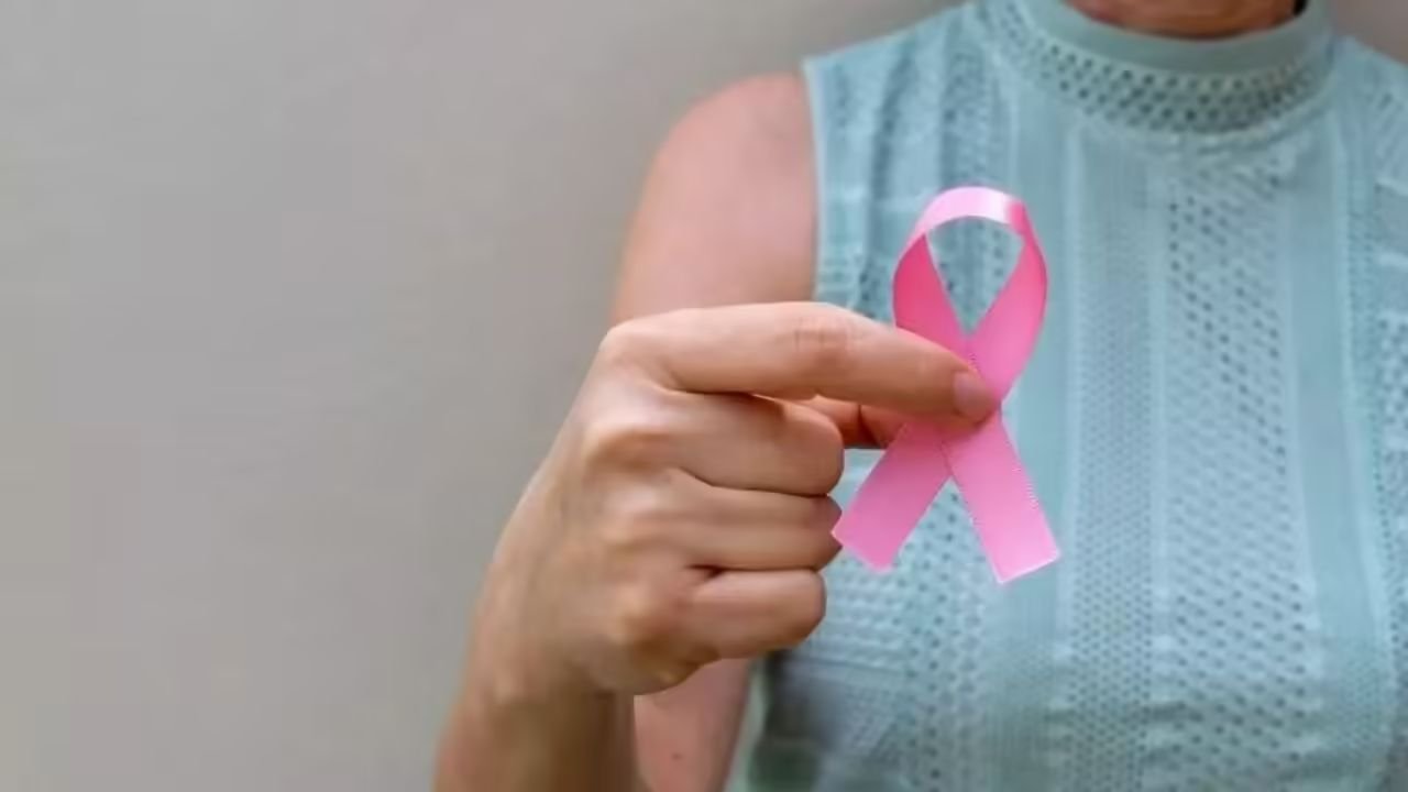 Breast Cancer: Doctor reveals the secret of the silent killer, why are the early signs not visible?