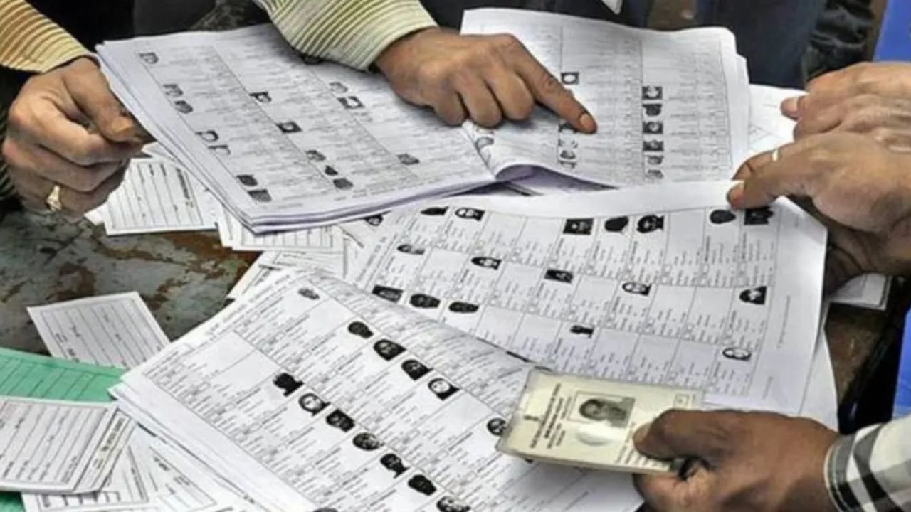 Assam: Cats and dogs on the voter list? EC takes major action—search for 'non-human' photos begins in Assam!