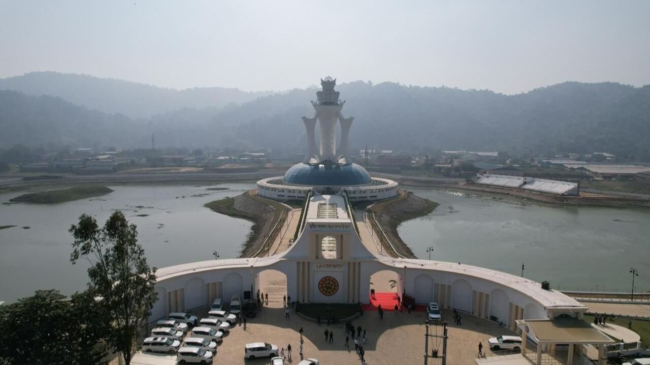 The Assam government honored 860 martyrs of the Assam movement on Martyrs' Day, and the CM inaugurated a memorial.