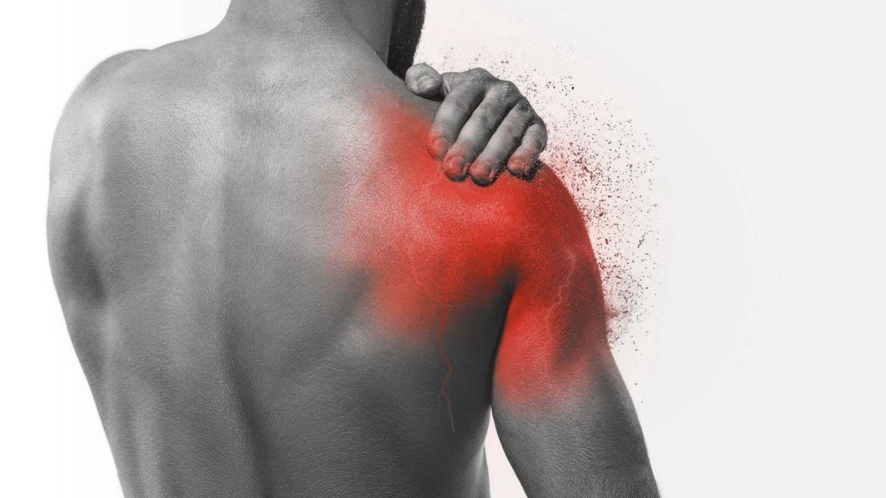 Frozen Shoulder: Joint pain increases in winter, and frozen shoulder can become a serious problem.