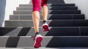 Health benefits: A simple way to lose weight is by climbing stairs daily; learn about the surprising benefits.