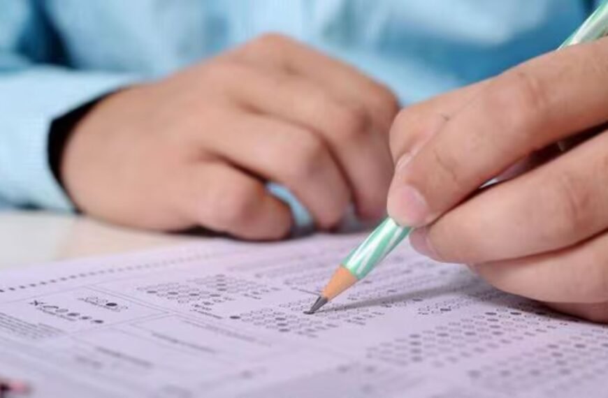 CBSE Board Exams 2026 Start Now: What Students Can and Cannot Carry