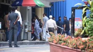 Salim Khan Admitted to Lilavati Hospital, Bollywood Stars and Family Rush to His Side