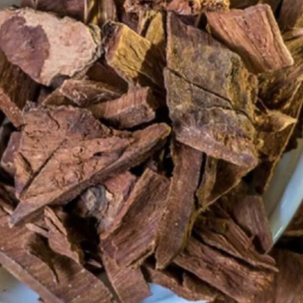 Arjuna bark has medicinal properties that strengthen the body from within.