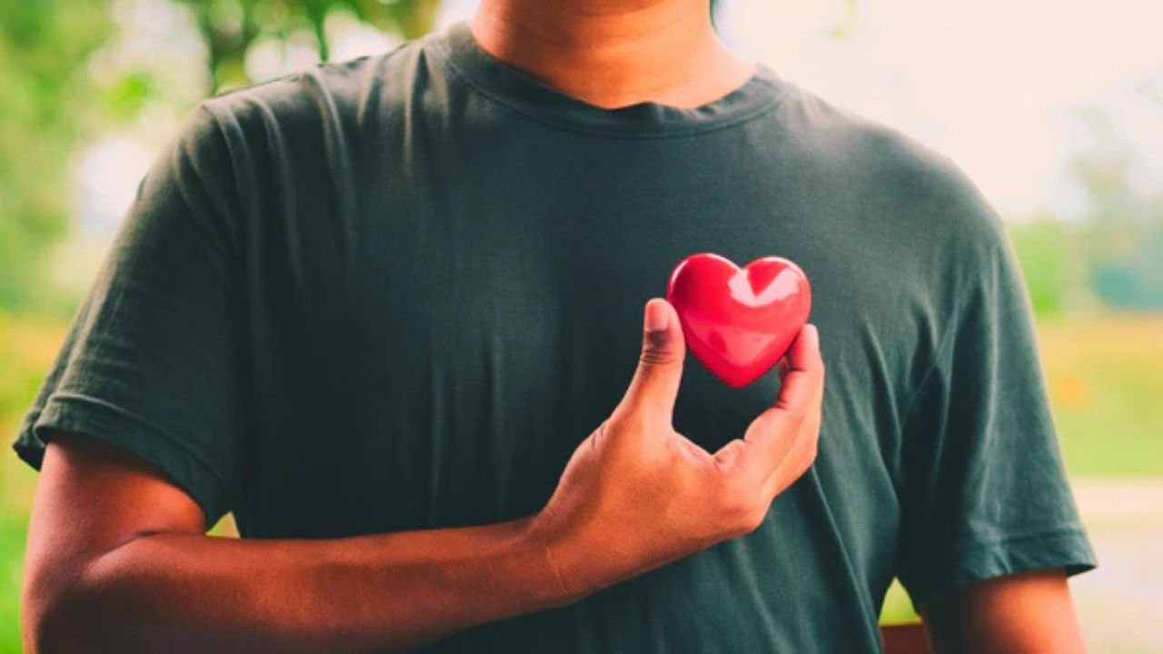 Risk of heart attack: Bad everyday habits that can cause serious damage to your heart