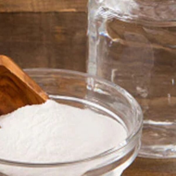 Baking soda water for instant relief from stomach acidity and gas