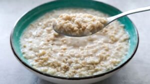 Benefits of eating porridge: Do you know how oatmeal helps in weight loss and increases strength?