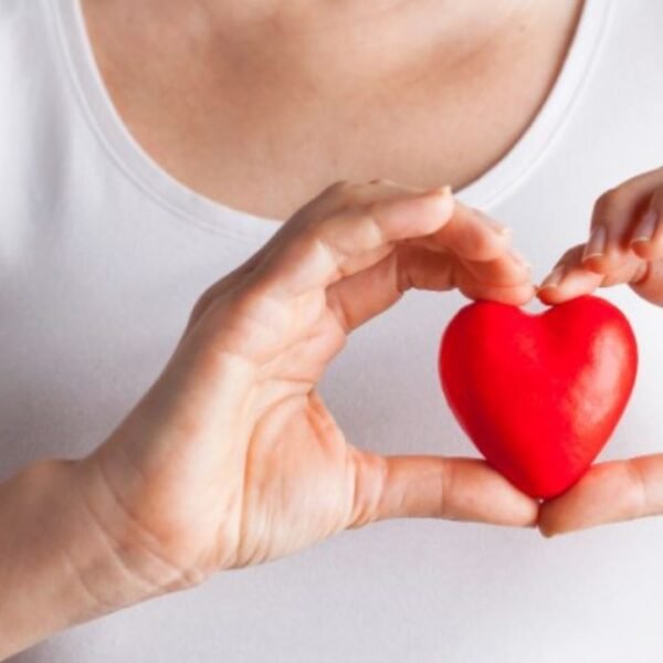 Make your heart strong and healthy with daily yoga, lemon water and proper diet