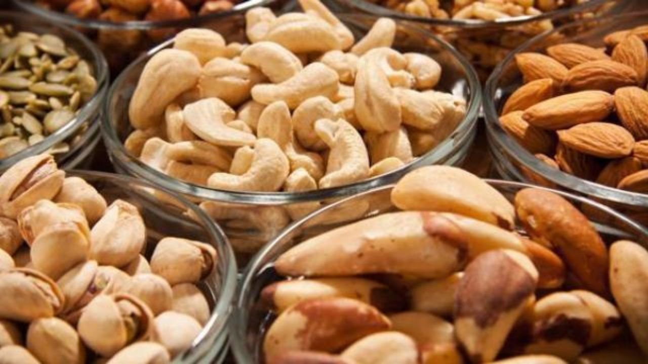 Dry Fruits in Cancer: Why is it important for colon cancer patients to eat almonds, walnuts and cashews daily?