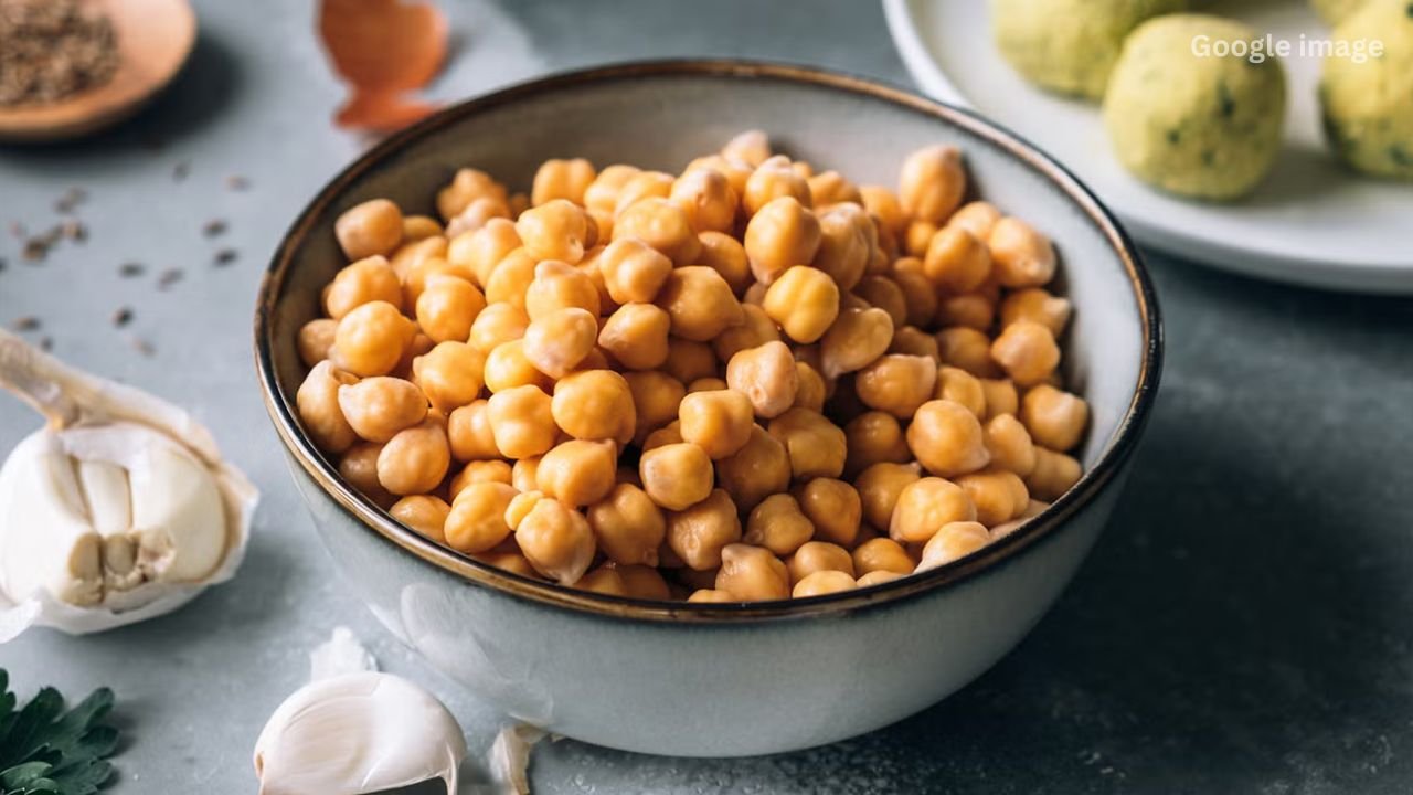 High Cholesterol Control: Eat roasted chickpeas and stay away from high cholesterol and diabetes.