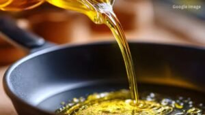 Repeatedly reheated deep-frying oil can increase the risk of heart and cancer manifold.